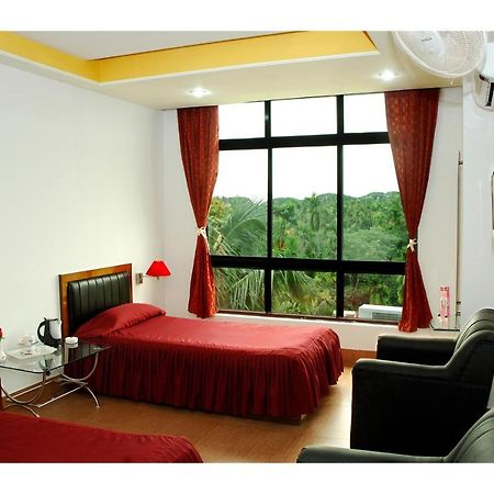 Hotel Dooars Mountain Alipur Duar Extérieur photo