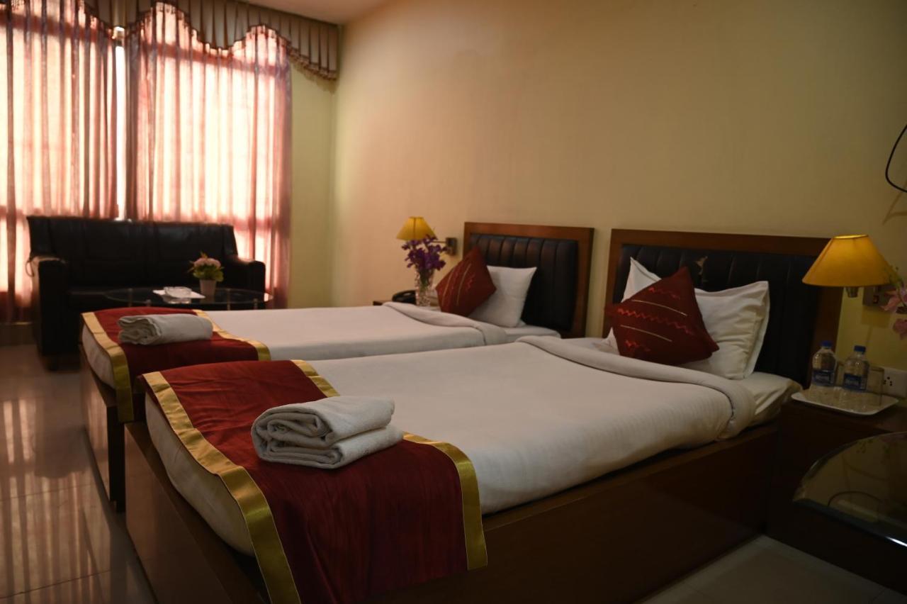 Hotel Dooars Mountain Alipur Duar Extérieur photo