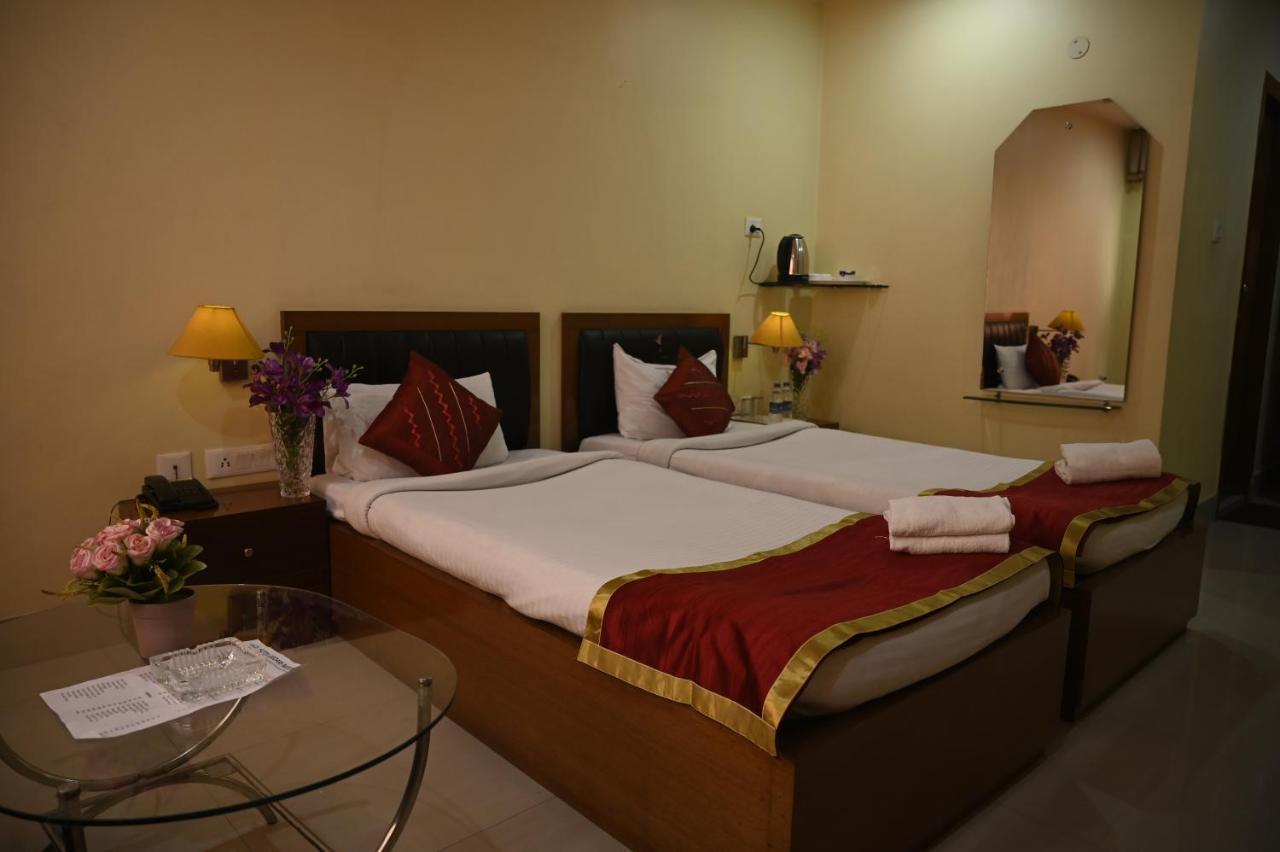 Hotel Dooars Mountain Alipur Duar Extérieur photo