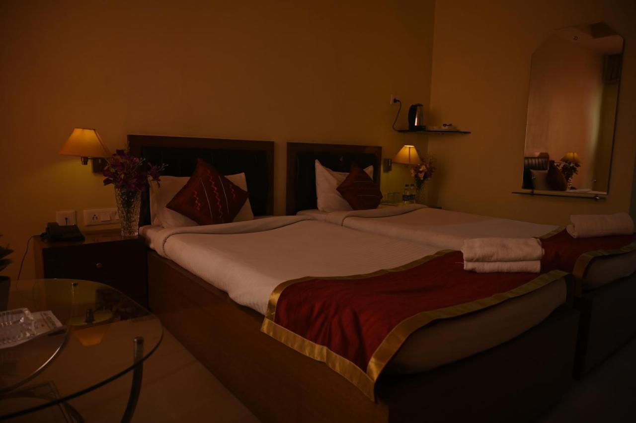 Hotel Dooars Mountain Alipur Duar Extérieur photo