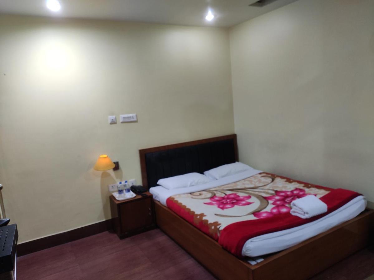 Hotel Dooars Mountain Alipur Duar Extérieur photo